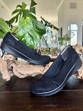 Bzees Black Suede Comfort Flats